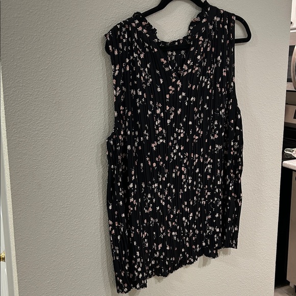 Ann Taylor Floral Sleeveless Blouse - Black and Pink Sz XL - Picture 4 of 6